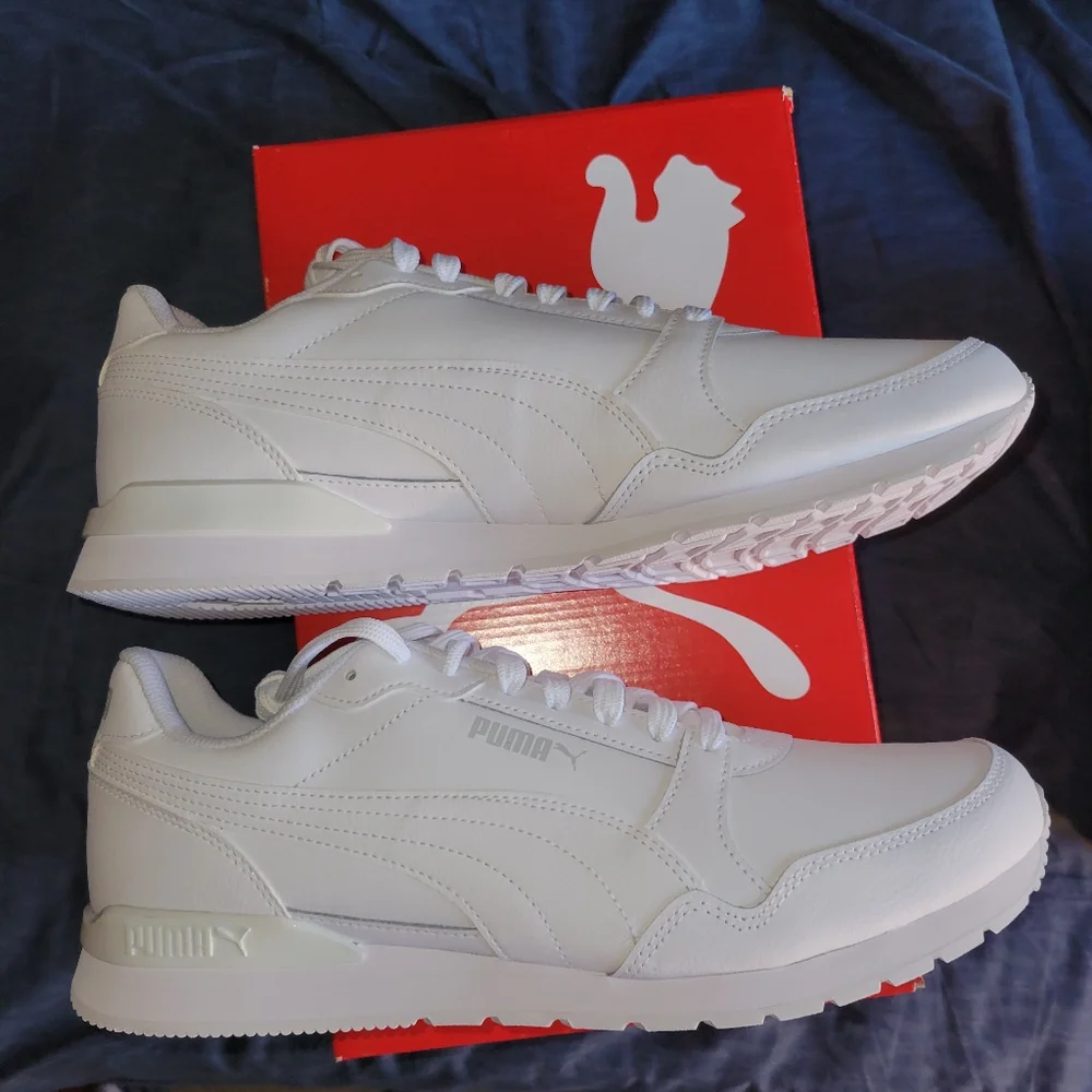 Size 14 mens, white pumas - Picture 3 of 4